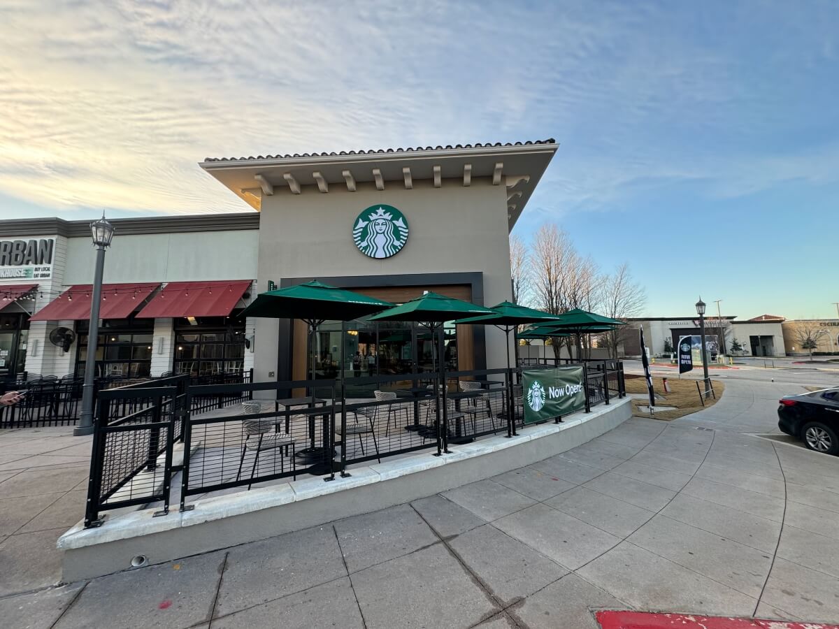 Starbucks Brige St (1)